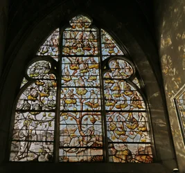 Fenster, das den Baum Jesse darstellt